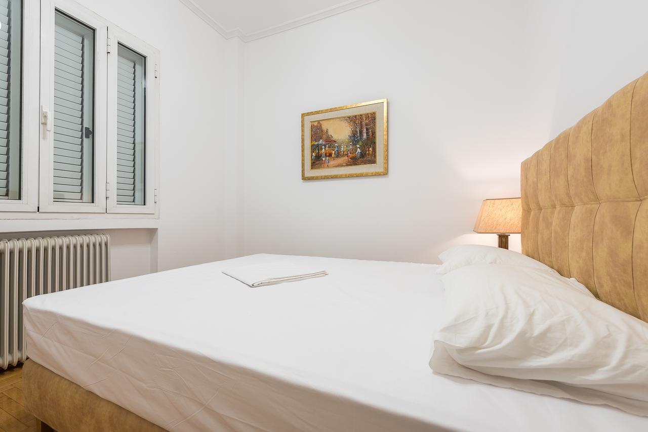 Victoria Grand Palace Apartments Афины Экстерьер фото